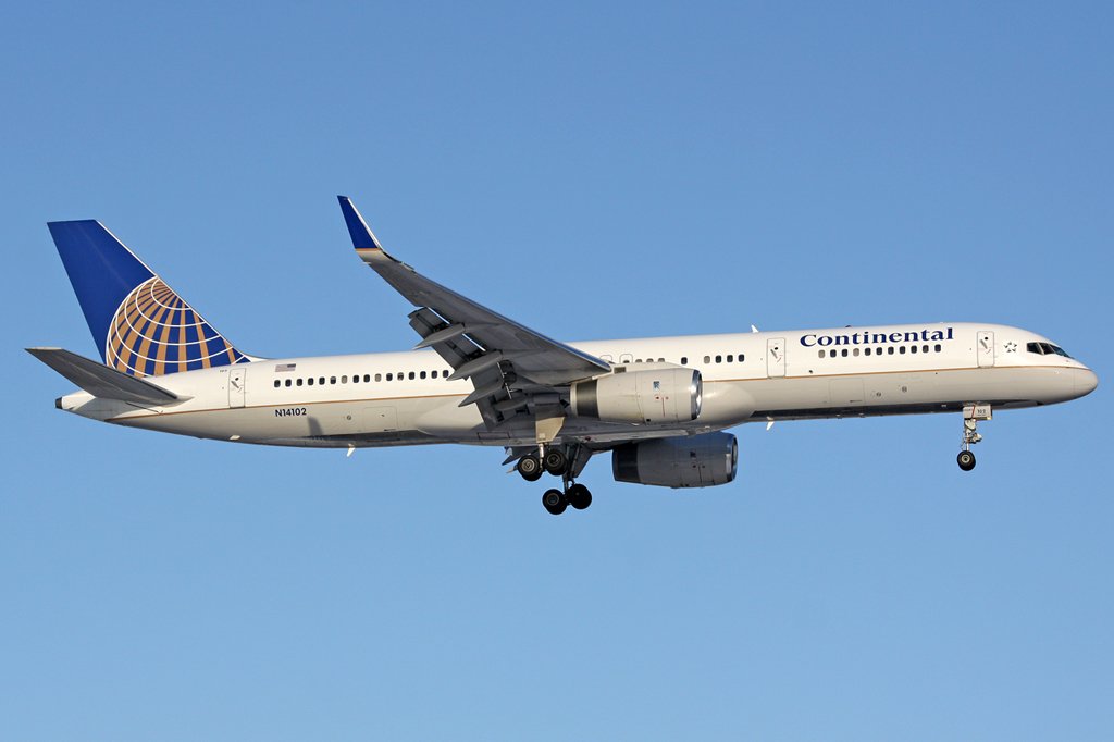 Continental Airlines Boeing 757-224 in London Heathrow am 09,01,10