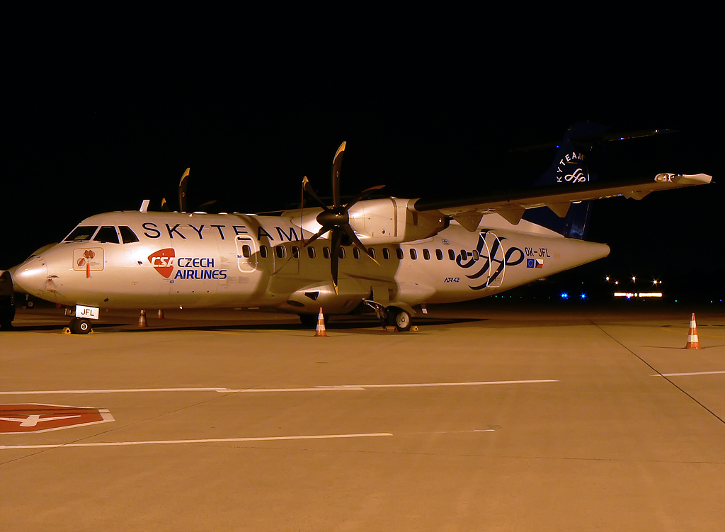 CSA ; ATR-42 500 ; OK-JFL in Skyteam c/s in CGN im Mai 2010 