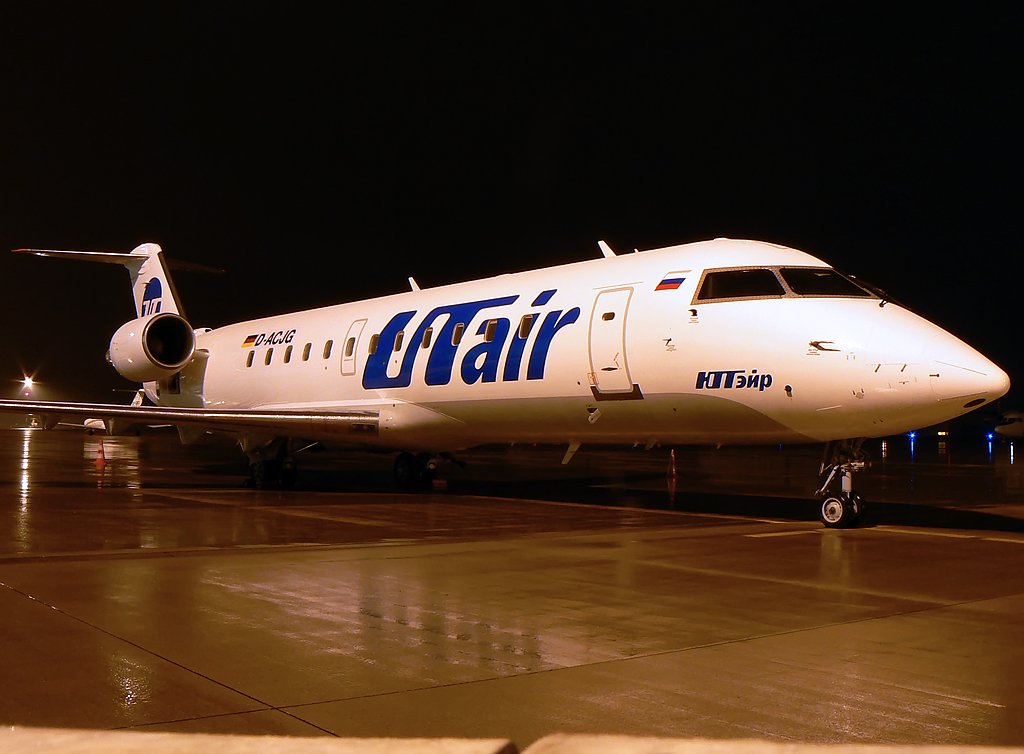 Ein ex LH-Cityline CRJ200LR , nun in den Farben seines neuen Besitzers UTair !  CGN 16.3.2010