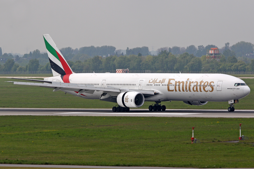 Emirates Boeing 777-31H A6-EMV in Dsseldorf am 09,05,10