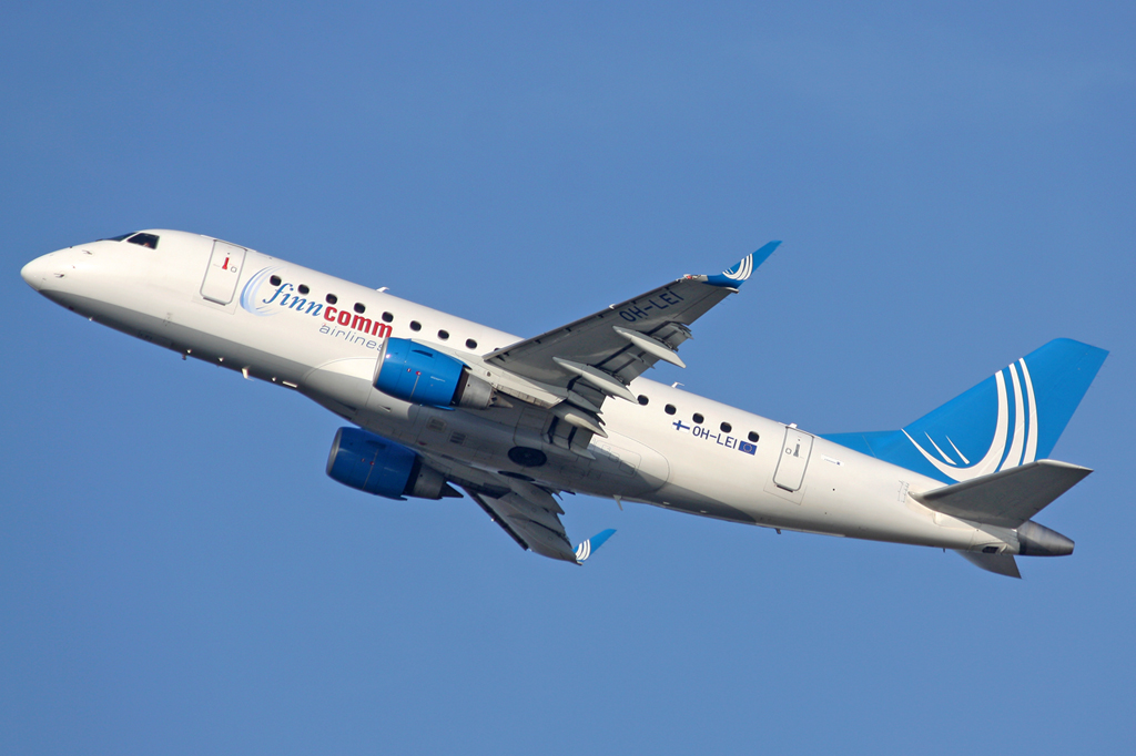 Finncomm Airlines Embraer ERJ-170-100STD OH-LEI in DUS am 27.01.2012