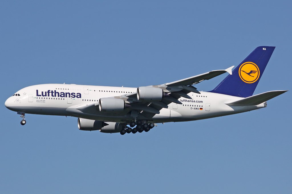 Lufthansa Airbus A380-841 D-AIMA in Kln am 03,06,10 