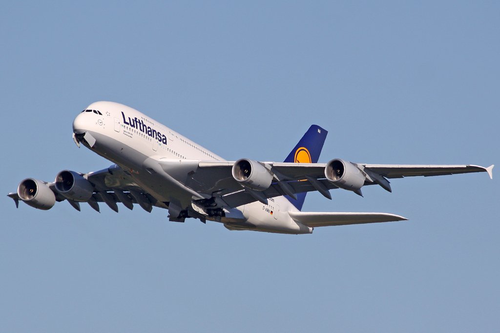 Lufthansa Airbus A380-841 D-AIMA in Kln am 03,06,10