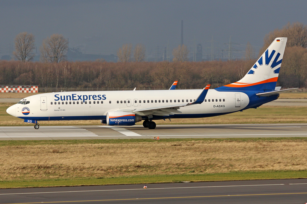 SunExpress Germany Boeing 737-8CX D-ASXG in DUS am 23.01.2012