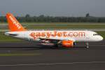 Easyjet A319 rollt zur ...  Christopher Schmitz 27.05.2010