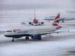 British Airways, A320-232, G-EUUZ auf dem Hamburger FLughafen. Aufgenommen am ...