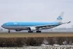 A 330-200 KLM - Royal Dutch Airlines Airbus A330-203 PH-AOC in Amsterdam am 14,02,10