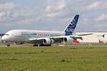 A 380-800 Airbus Industrie Airbus A380-841 c/n 0001 in Hamburg Finkenwerder am 04,09,09