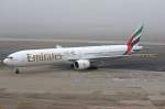 Emirates Boeing 777-31H A6-EMM in Dsseldorf am 07,02,10