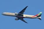 Dusseldorf - DUS/56955/emirates-boeing-777-31her-a6-ebk-take-off Emirates Boeing 777-31H(ER) A6-EBK Take off Rny 05R aufgenommen in Ratingen Lintorf am 04,03,10