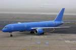 Astraeus Boeing 757-28A G-STRW in D�sseldorf am 07,02,10  ...