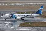 Egyptair Boeing 737-866(W) SU-GDA in D�sseldorf am 13,02,10  ...