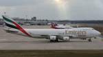 D�sseldorf - DUS Emirates B747 400F am Gate V2 in D�sseldorf