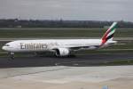 Emirates B773 in D�sseldorf ...  Christopher Schmitz 11.04.2010