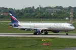 VP-BUP der Aeroflot verl�sst ...  Eric Otten 04.06.2010