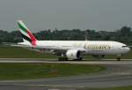 A6-EWG von Emirates rollt ...  Eric Otten 04.06.2010