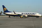 Ryanair 738 , aufgenommen auf dem Vorfeld in STN am 01.06.09 