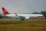 B 757-200/84137/eine-boeing-757-200-der-privatair-aufgenommen Eine Boeing 757-200 der Privatair aufgenommen in Frankfurt am 26.07.2010. Reg:HB-IEE.