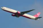 Eine Delta Airlines mit einer Sonderlackierung gegen Krebs aufgenommen am 18.09.2010 in Frankfurt.