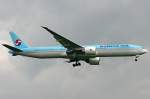 Eine brandneue Boeing 777-300 von Korean Air aufgenommen in Frankfurt auf ihrem Erstflug nach Frankfurt am 01.06.2010. Reg: HL8208.