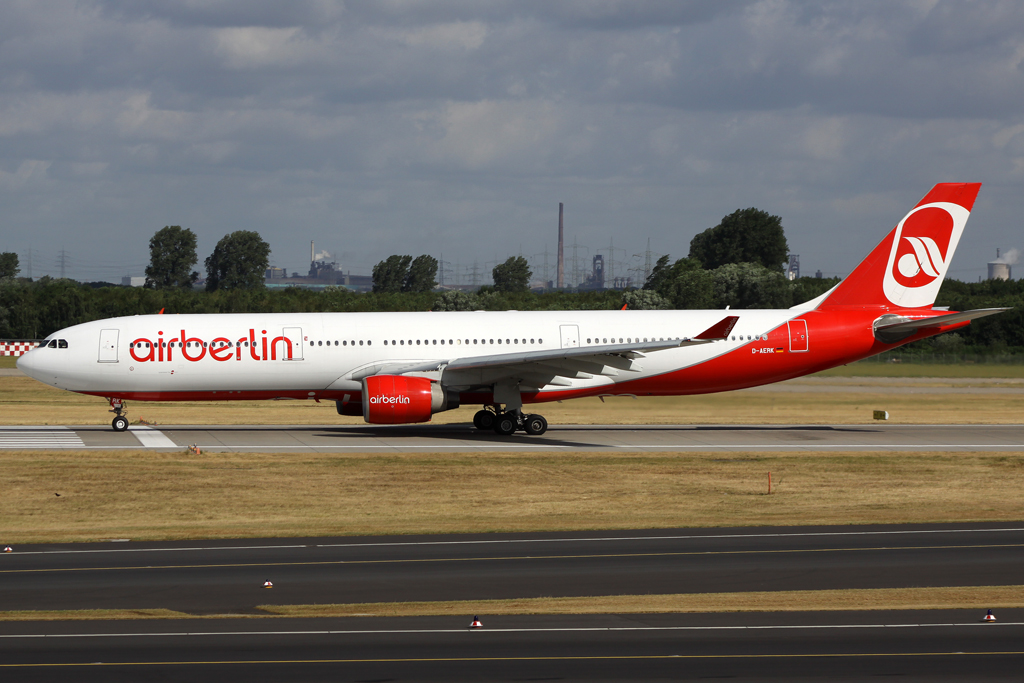 Air Berlin A330 in Dsseldorf am 15.07.10