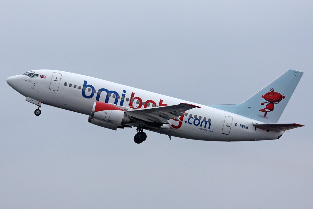 bmibaby Boeing 737-59D G-BVKB in Amsterdam am 14,02,10