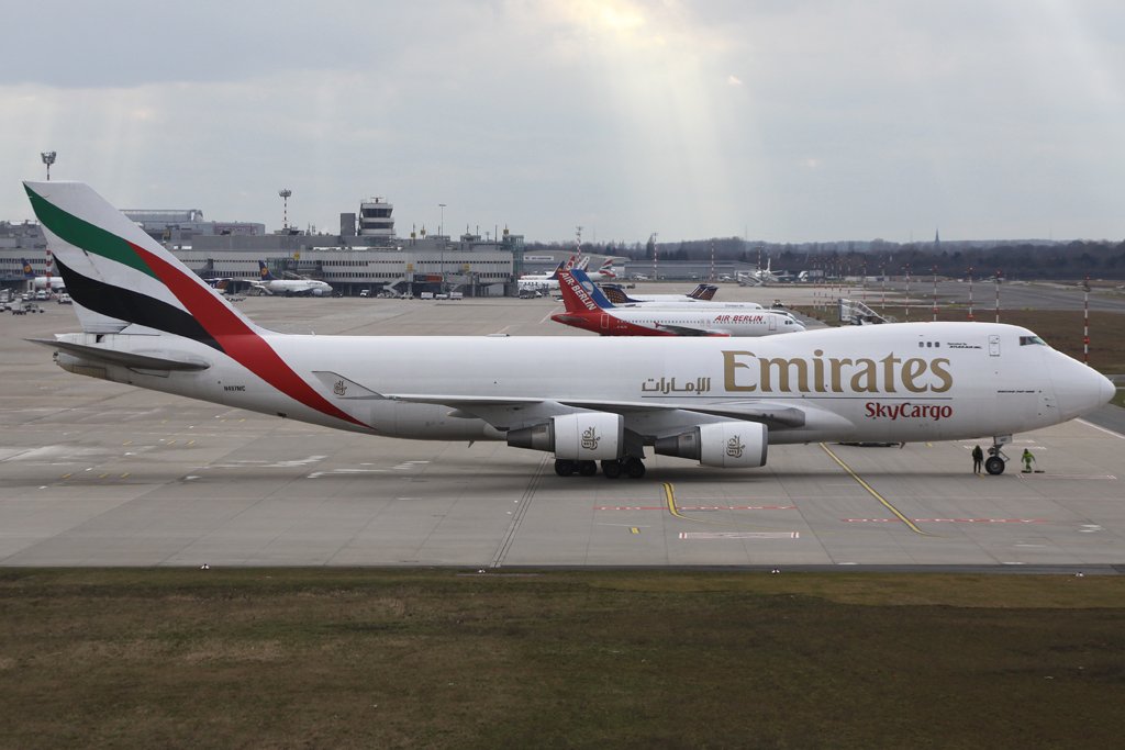 Emirates SkyCargo Boeing 747-47UF(SCD) in Dsseldorf am 21.02.10