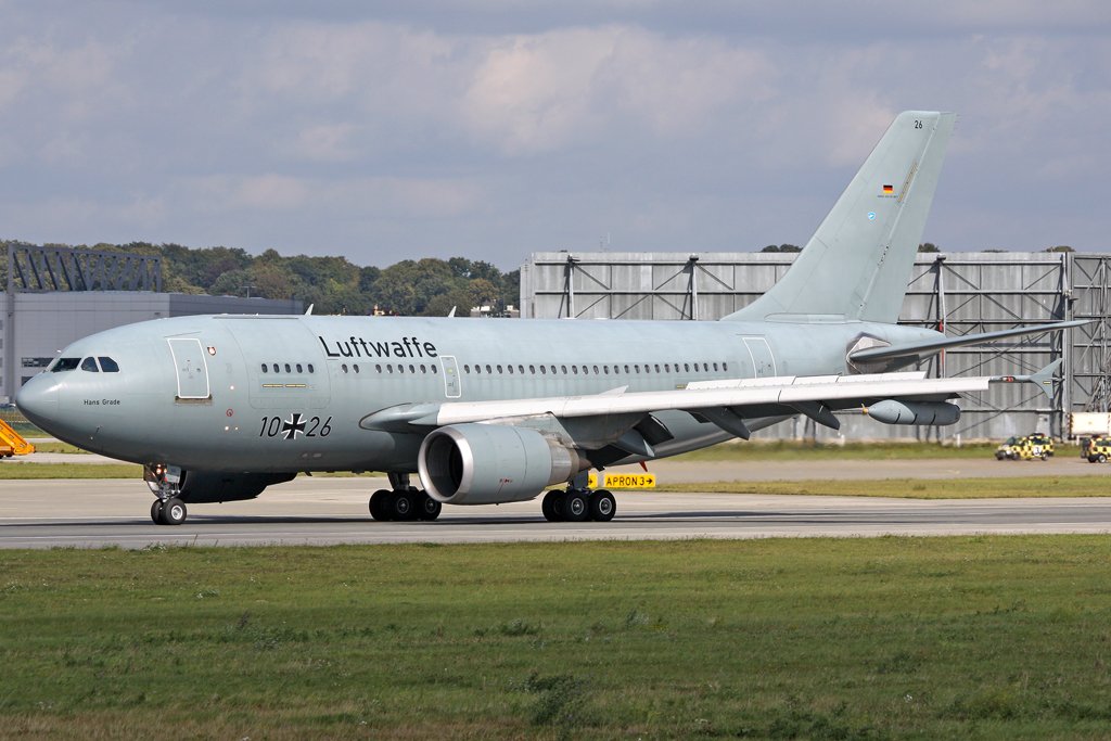 Germany - Air Force Airbus A310-304 10+26 in Hamburg Finkenwerder am 04,09,09