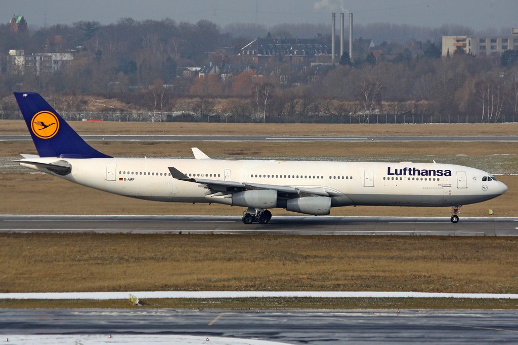 Lufthansa Airbus A340-313X D-AIFF in Dsseldorf am 13,02,10