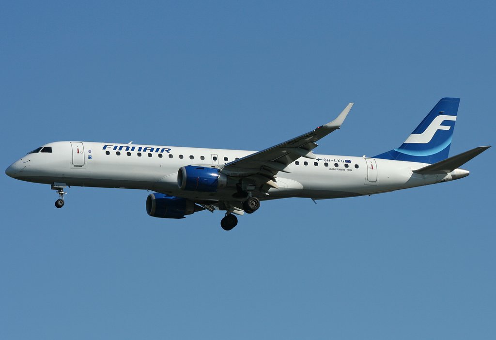 OH-LKG von Finnair ist im Endanflug auf die 05R @ DUS am 03.06.2010
