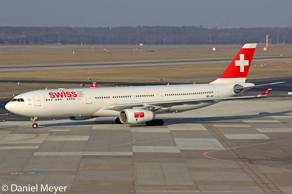 Swiss Airbus A330-343E HB-JHF in DUS am 11.02.2012
