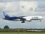 LAN Cargo T7 in Amsterdam bei Sonne am 21.06.09