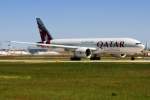 Eine Boeing 777-200 der Qatar Cargo auf der Startbahn 18 West aufgenommen in Frankfurt am 04.06.2010.